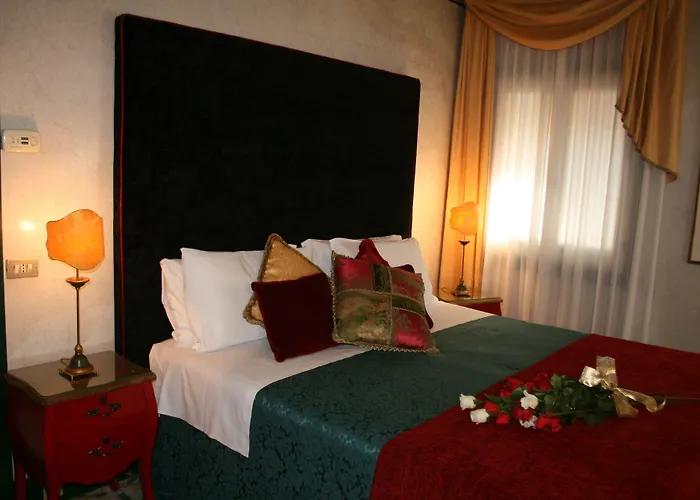 Palazzo Del Giglio 4*