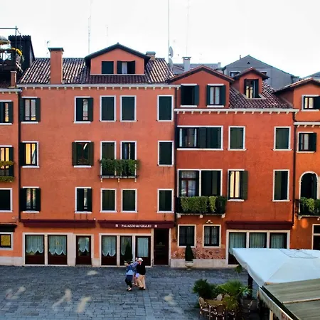 Ξενοδοχείο Palazzo Del Giglio 4*